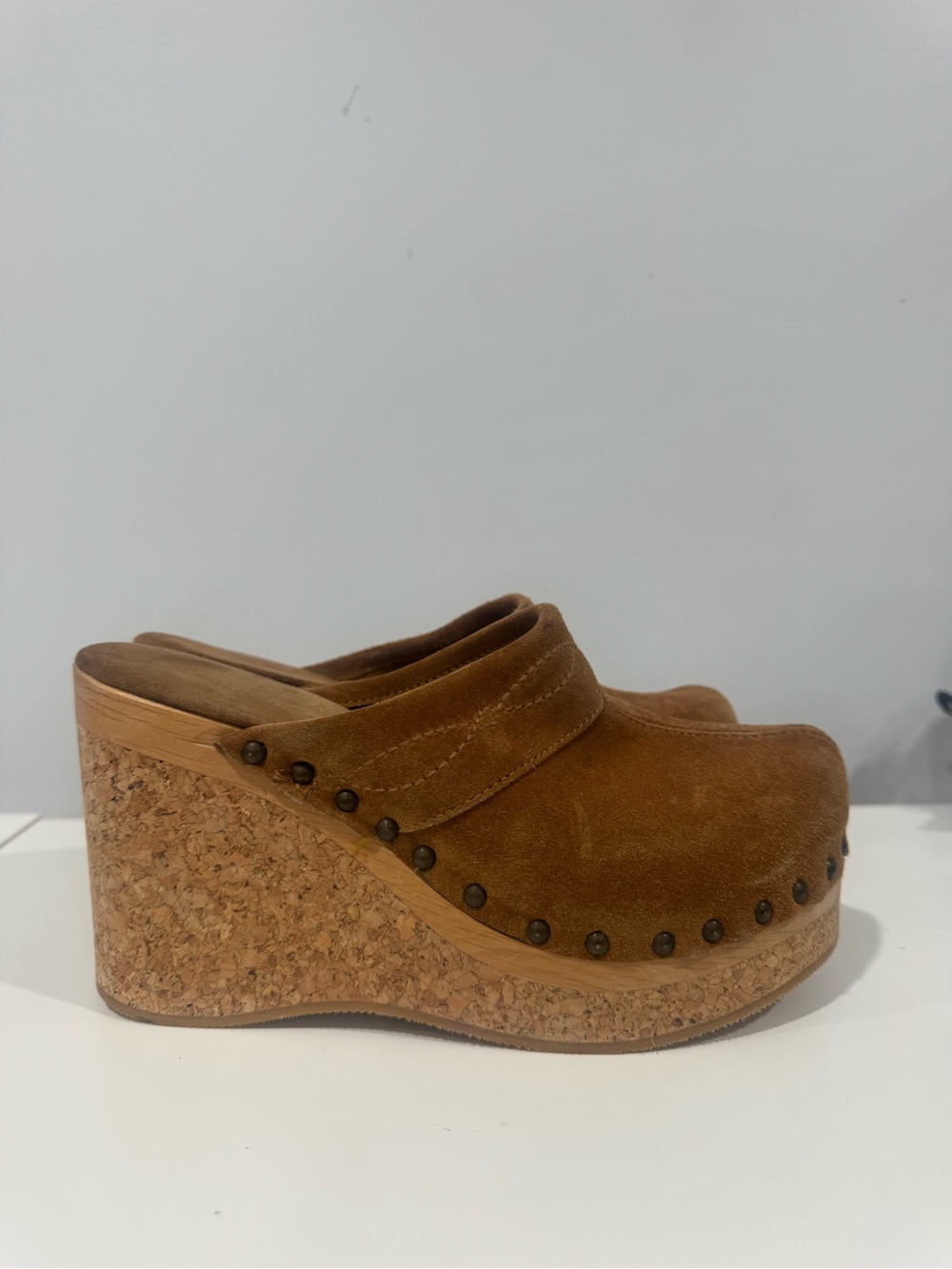 Earl Jeans Tan Suede Cork Platform Clogs